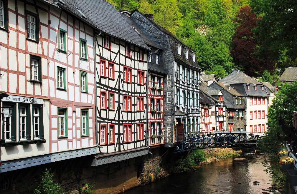 アイフェルの真珠モンシャウ 美しい街並みと絶品マスタード